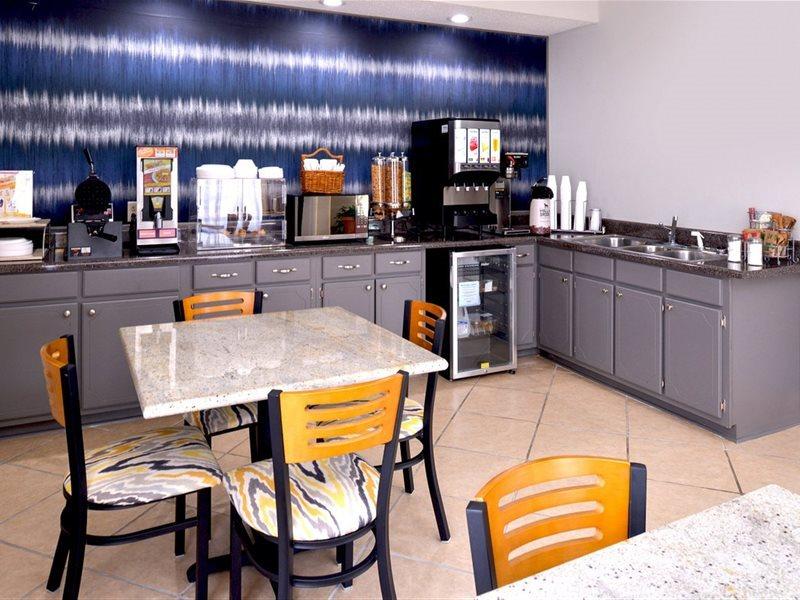 Americas Best Value Inn - Monroeville Exteriör bild